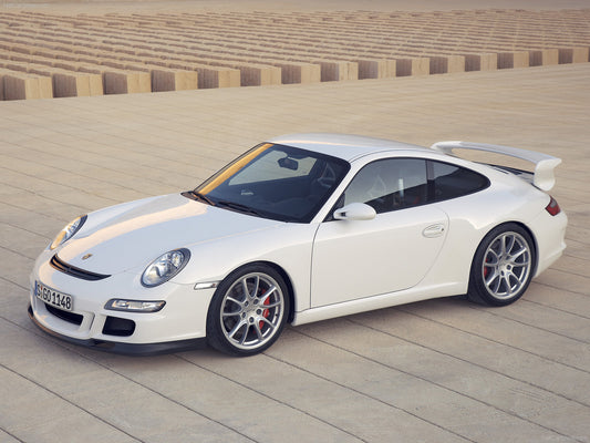 Unleashing The Power: The White Porsche Gt3